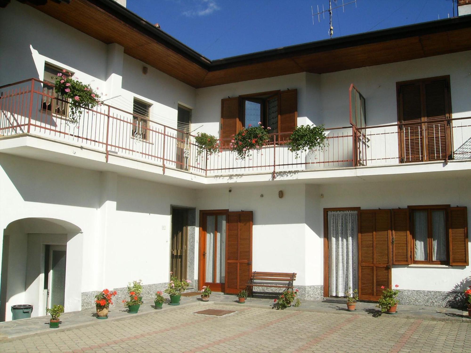 Il Barucin Bed & Breakfast Villar San Costanzo Exterior photo